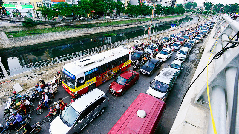 un-tac-giao-thong-ha-noi